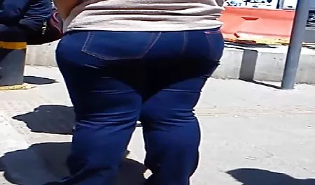 Deepthroat બીચ સેક્સ ધુમ્રપાન