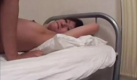 શરમાળ જાપાનીઝ ટીન Fucked સેક્સ સાથે જૂની નહીં JAV